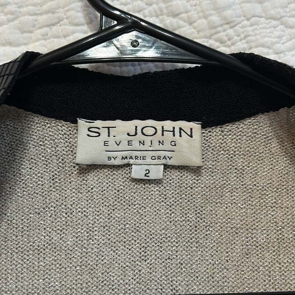 St. John Evening by Marie Gray Size 2 - Picture 6 of 11
